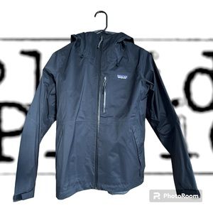 NWOT Patagonia Rainshadow Jacket - Women's